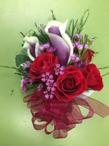 Corsage 1
