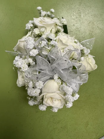 Corsage 12
