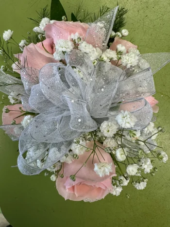 Corsage 18