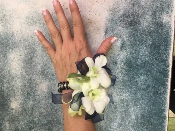 Corsage 41