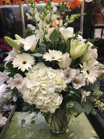 Sym Vase 8